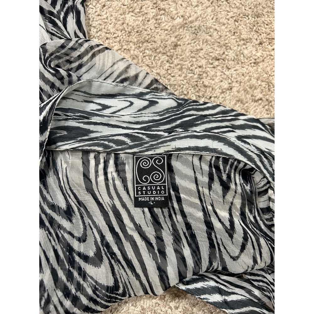 CASUAL STUDIO Sheer Zebra Print Neck Long Sleeve Button Up Blouse Top Women's L - Picture 5 of 8